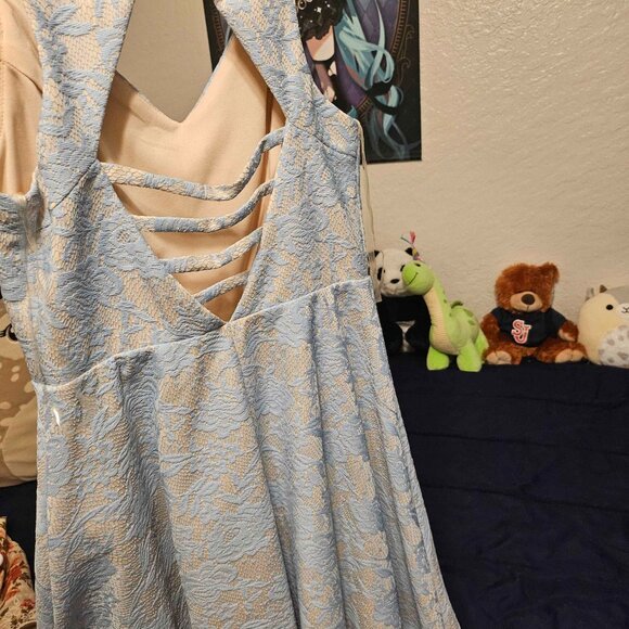 Formal Dress, Homecoming - Picture 3 of 3